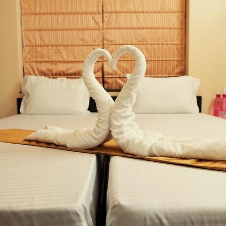 Rama Golden Root New town Hotel Calcutta Buitenkant foto