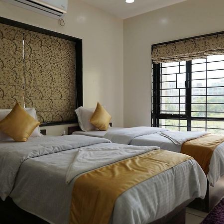 Rama Golden Root New town Hotel Calcutta Buitenkant foto