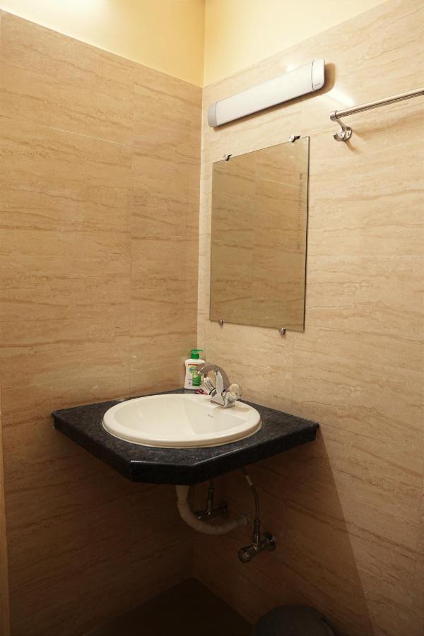 Rama Golden Root New town Hotel Calcutta Buitenkant foto