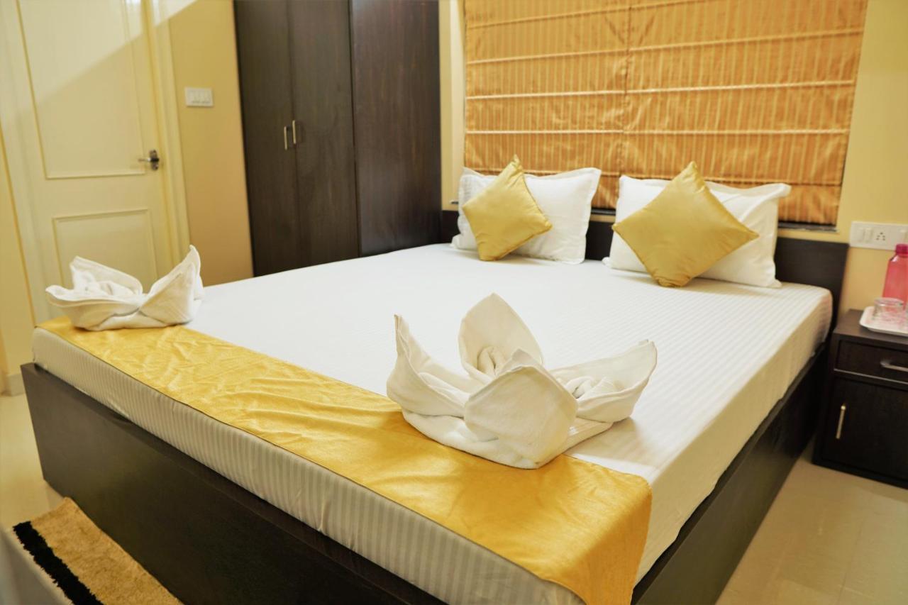 Rama Golden Root New town Hotel Calcutta Buitenkant foto