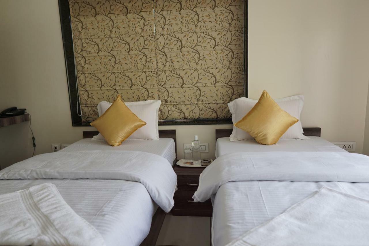 Rama Golden Root New town Hotel Calcutta Buitenkant foto